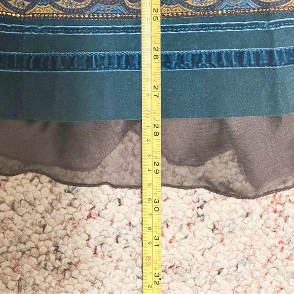 Vintage Danier Blue Suede Midi Skirt with Embroidered Velvet Trim, Fully Lined - Picture 8 of 8